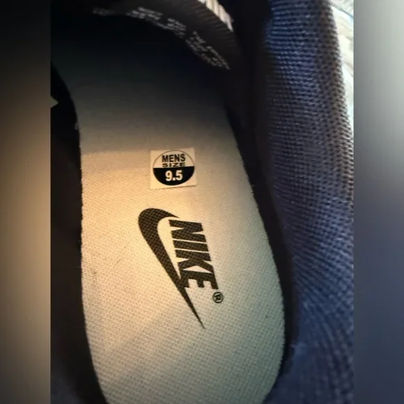 BRAND NEW IN BOX MEN’S 9.5 NIKE DUNK LOW RETROS-BLACK & WHITE - Picture 3 of 13